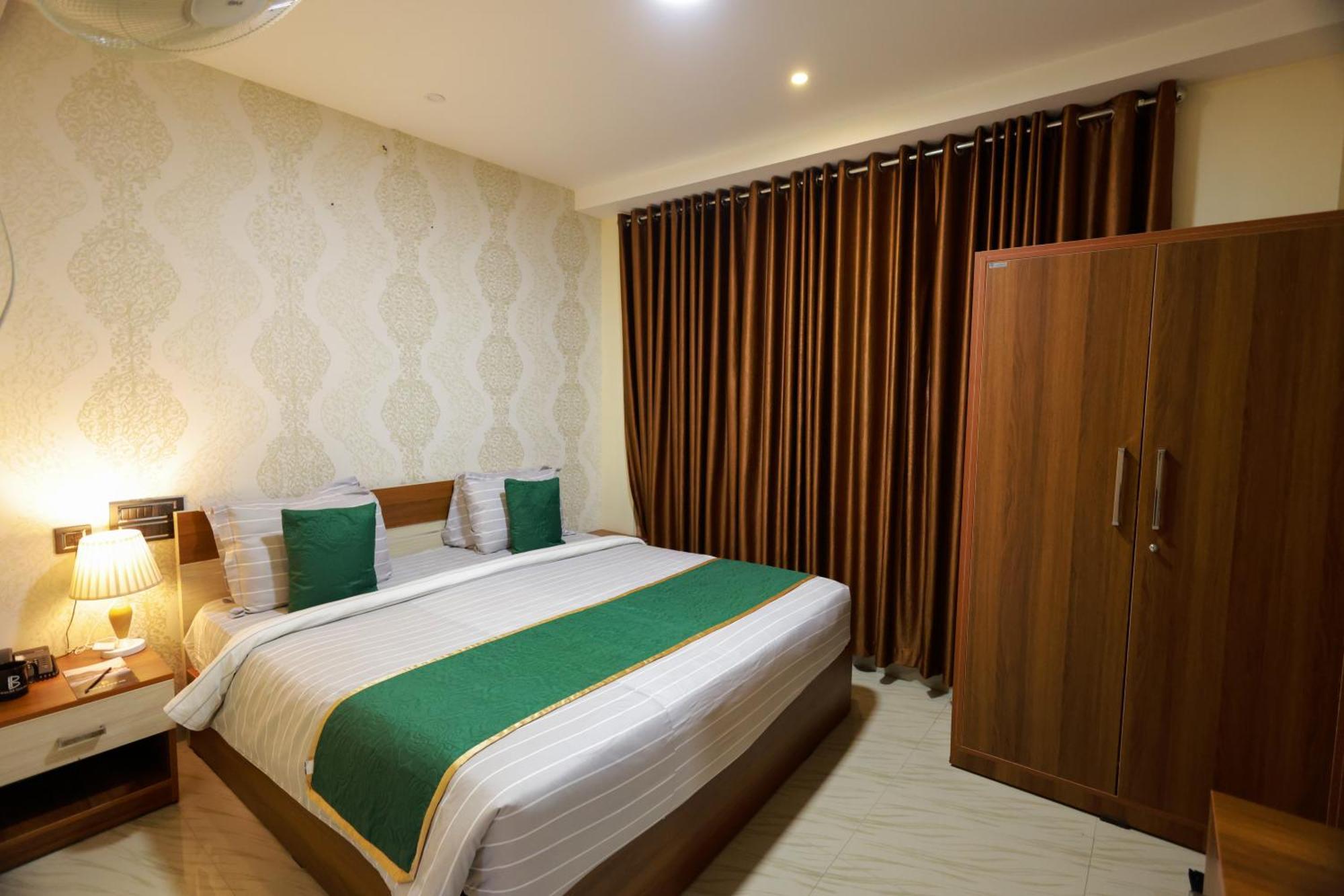 Builda Park Inn Ottappālam Εξωτερικό φωτογραφία